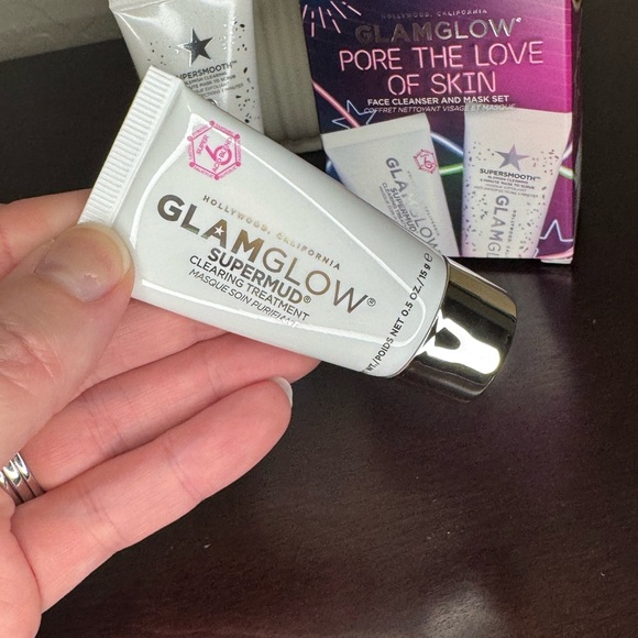 MINI GLAMGLOW PORE THE LOVE OF SKIN! Face cleanser and mask set - Picture 2 of 4